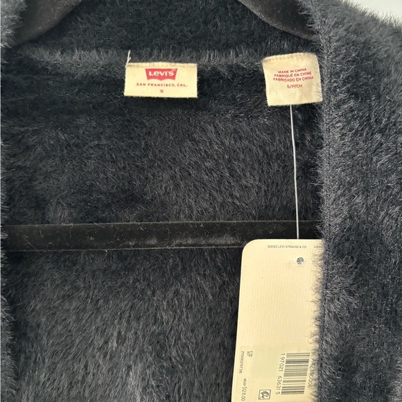 Cozy Black Cardigan with Button Detail - Picture 4 of 4